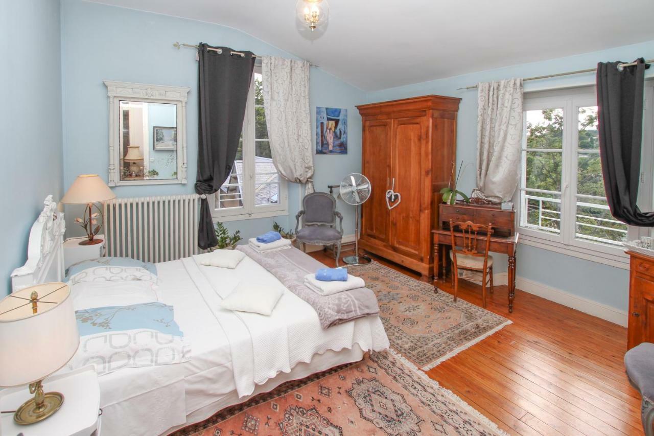 Manoir Des Turets Bed & Breakfast Yvre-l'Eveque Exterior photo