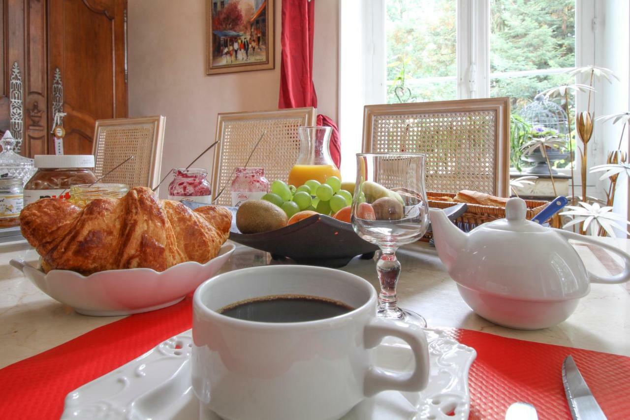 Manoir Des Turets Bed & Breakfast Yvre-l'Eveque Exterior photo